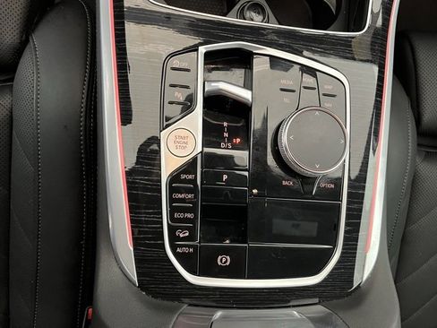 Used 2024 BMW X5 xDrive40i w/ M Sport Package image 19