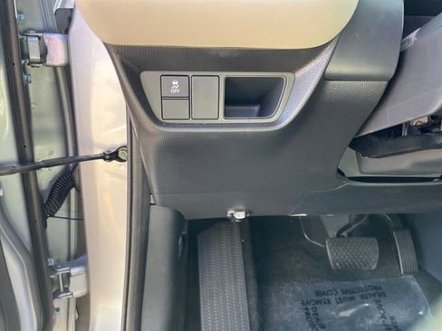 Certified 2025 Honda HR-V LX image 22