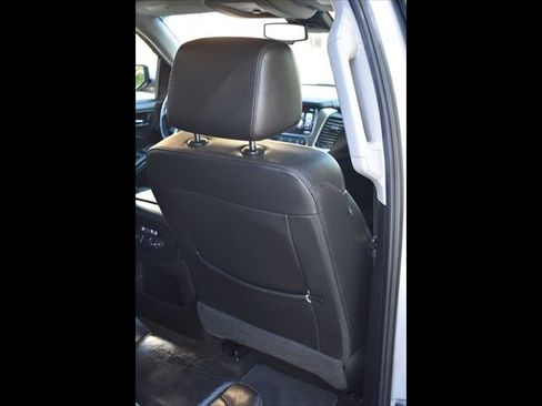 Used 2018 Chevrolet Tahoe LT w/ Luxury Package RWD image 27