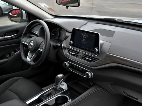 Used 2023 Nissan Altima 2.5 SV image 40