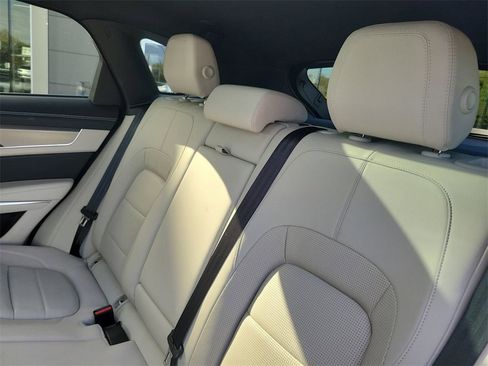 Used 2025 Jaguar F-PACE R-Dynamic S image 15