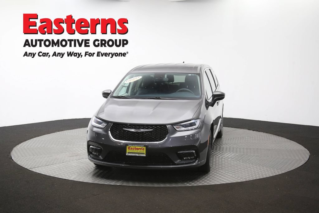 Used 2023 Chrysler Pacifica Touring-L FWD image 55