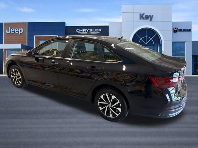 Used 2024 Volkswagen Jetta S FWD image 4