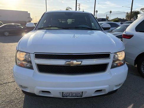Used 2008 Chevrolet Suburban LT w/ LT Preferred Equipment Group RWD image 8