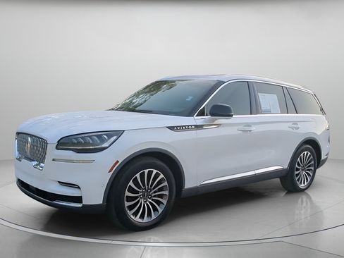 Used 2023 Lincoln Aviator Reserve w/ Equipment Group 201A RWD image 13
