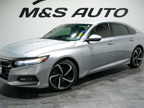 Used 2019 Honda Accord Sport image 2