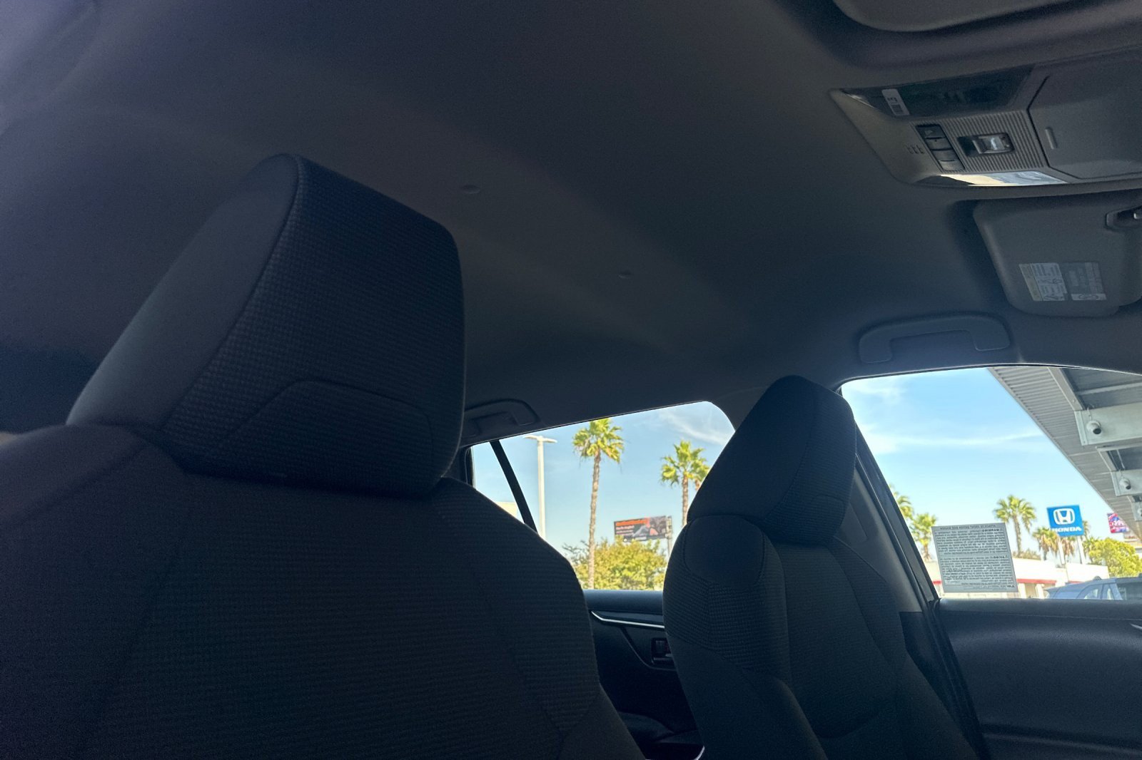 Used 2021 Toyota RAV4 LE w/ Carpet Mat Package (TMS) FWD image 16