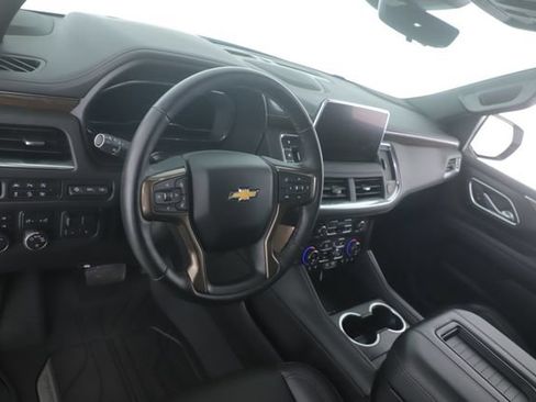 Used 2024 Chevrolet Tahoe High Country AWD/4WD image 19