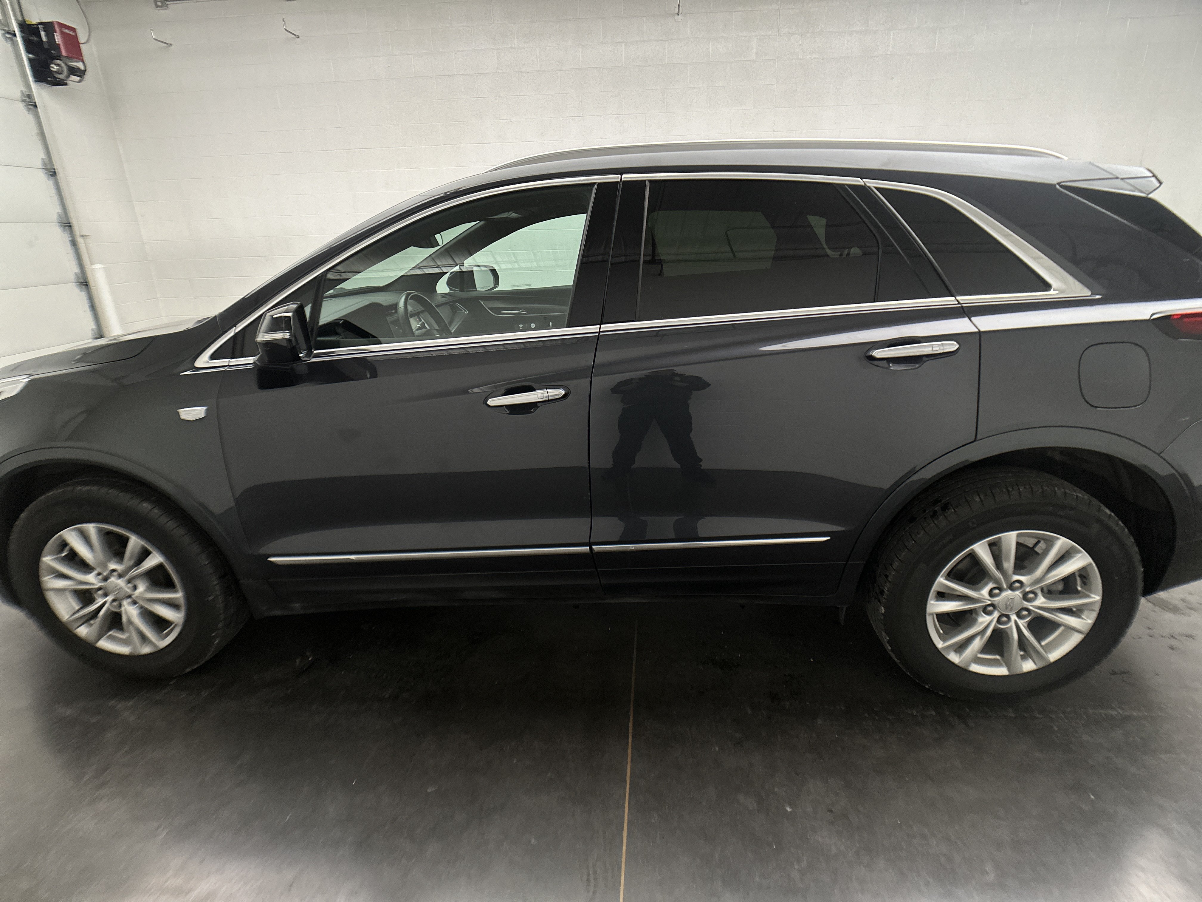 Used 2023 Cadillac XT5 Luxury AWD/4WD image 6