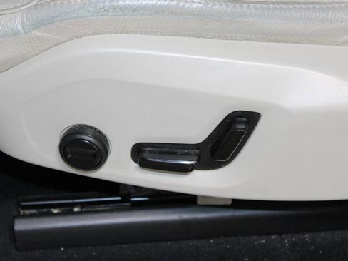 Used 2020 Volvo XC90 T6 Momentum image 14