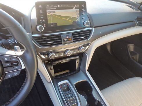 Used 2018 Honda Accord Touring image 34