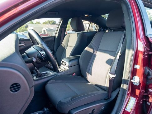 Used 2022 Dodge Charger SXT w/ Blacktop Package image 6