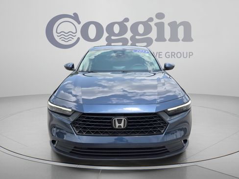 Used 2023 Honda Accord EX image 9