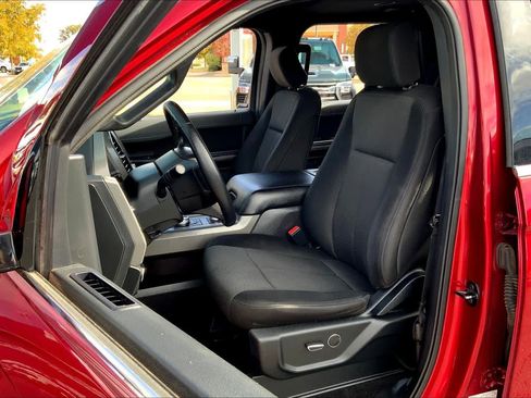 Used 2019 Ford Expedition XLT image 7