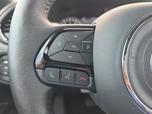 Used 2022 Jeep Renegade Altitude w/ Convenience Group AWD/4WD image 19