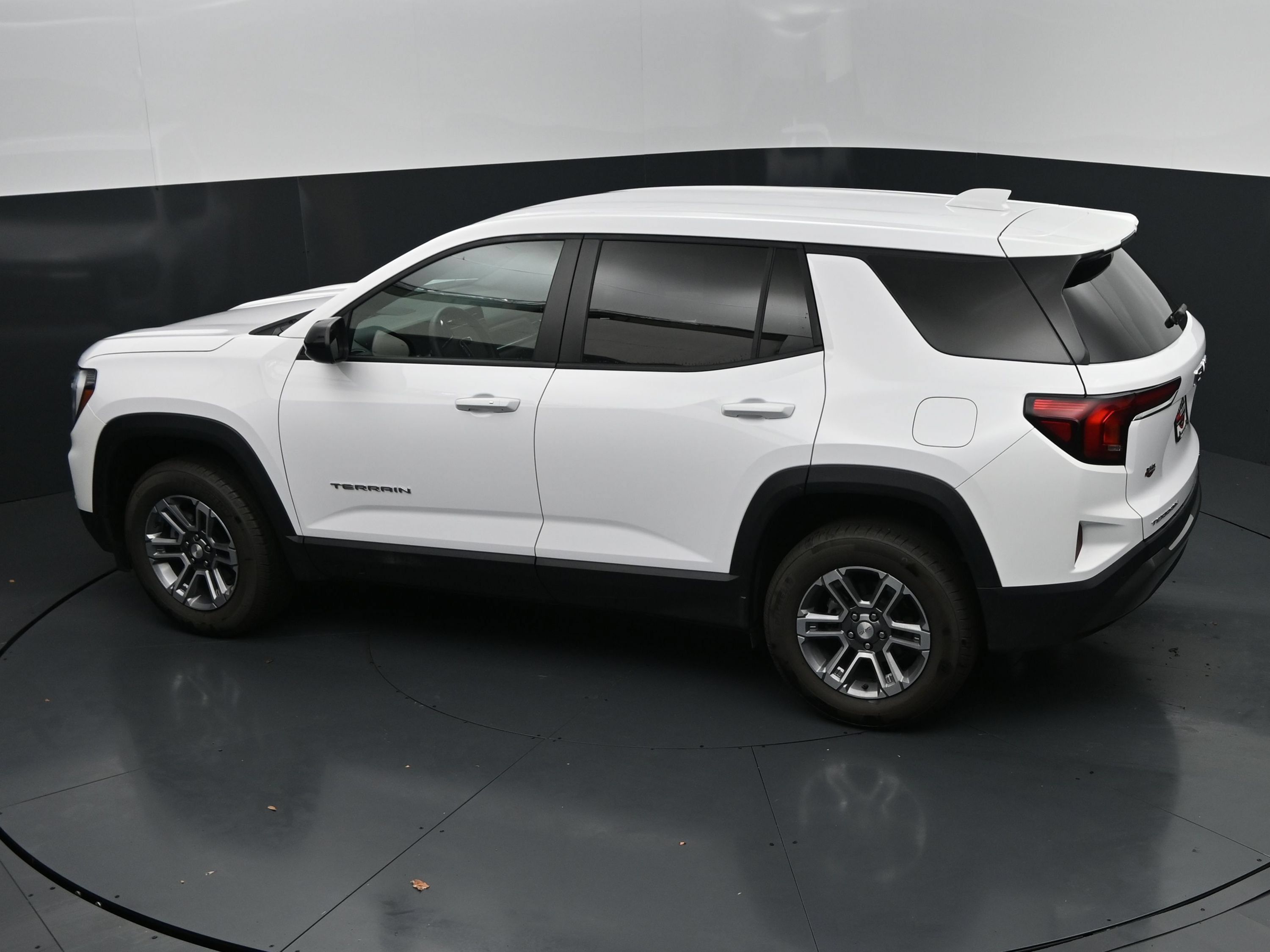 Used 2026 GMC Terrain Elevation FWD image 29