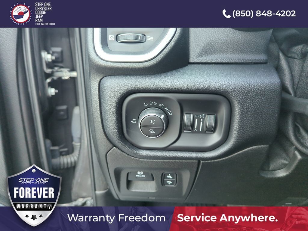 Used 2019 RAM 1500 Laramie AWD/4WD image 19