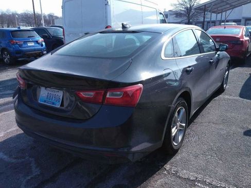 Used 2023 Chevrolet Malibu LT image 3