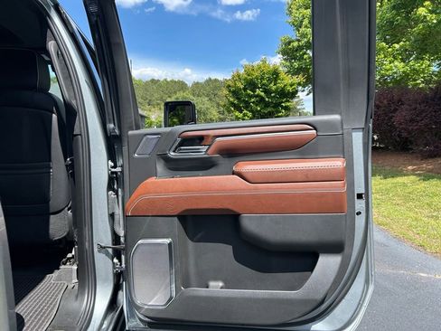 Used 2024 GMC Sierra 3500 Denali Ultimate AWD/4WD image 67