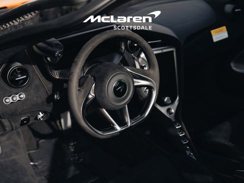 Used 2024 McLaren 750S RWD image 34