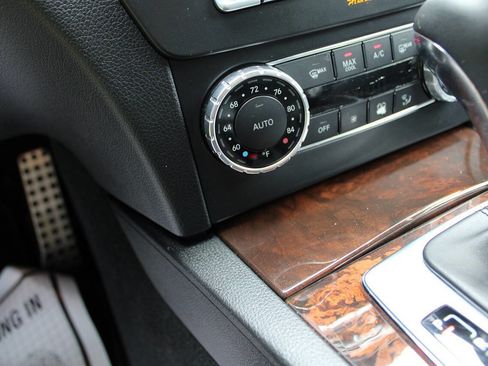 Used 2014 Mercedes-Benz C 300 4MATIC Sedan image 23