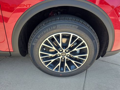 New 2025 Ford Escape SE image 35