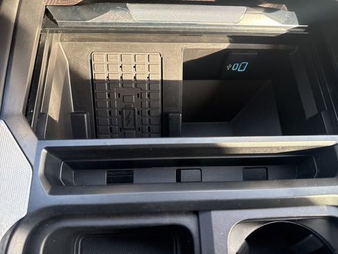 Used 2024 Ford F350 Platinum image 44