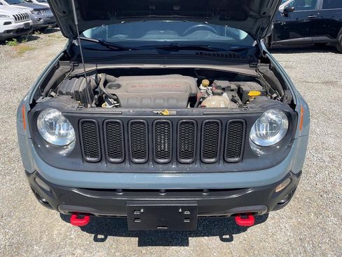 Used 2016 Jeep Renegade Trailhawk AWD/4WD image 24