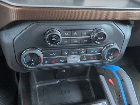 Used 2022 Ford Bronco Outer Banks AWD/4WD image 19