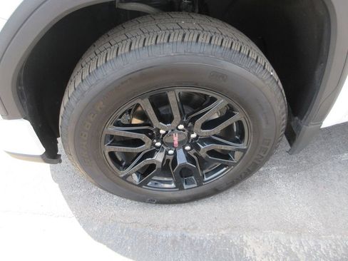 Certified 2025 GMC Sierra 1500 Elevation AWD/4WD image 15