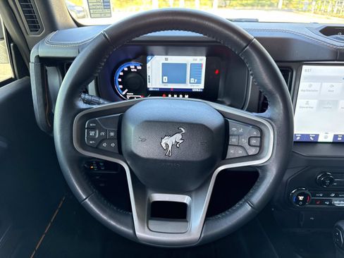 Used 2024 Ford Bronco Badlands image 14