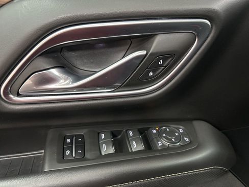 Used 2022 Chevrolet Tahoe Premier image 17