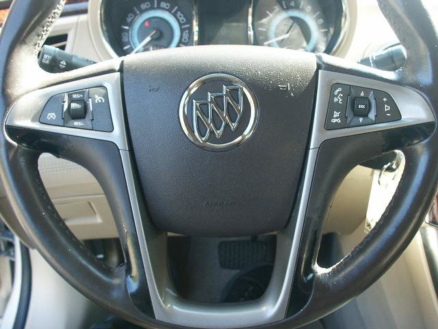 Used 2011 Buick LaCrosse CXL FWD image 9