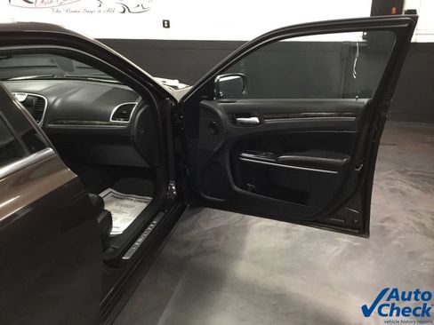 Used 2012 Chrysler 300 C w/ 19-Premium Speaker Group AWD/4WD image 39