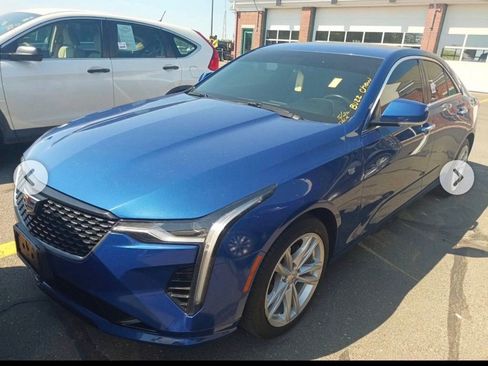 Used 2020 Cadillac CT4 Luxury w/ Cold Weather Package RWD image 3