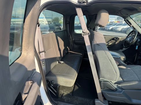 Used 2003 Ford F150 XLT image 17