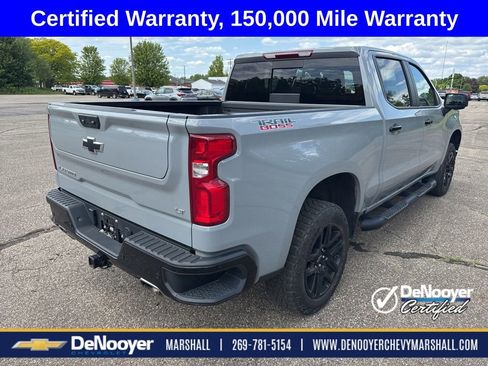 Used 2024 Chevrolet Silverado 1500 LT Trail Boss w/ LT Trail Boss Premium Package AWD/4WD image 5