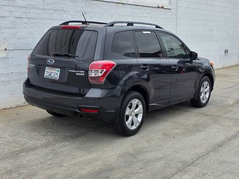 Used 2014 Subaru Forester 2.5i Premium w/ All-Weather Package AWD/4WD image 4