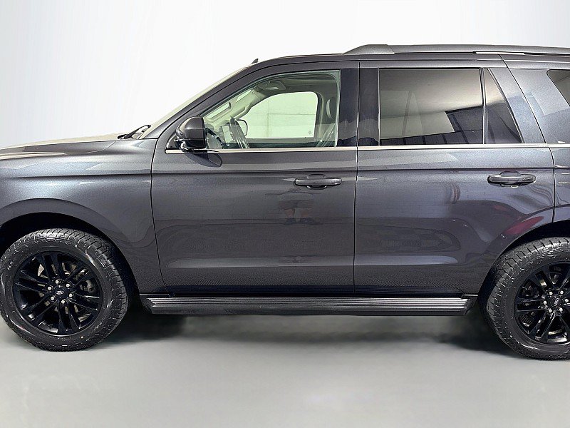 Used 2024 Ford Expedition XLT AWD/4WD image 4