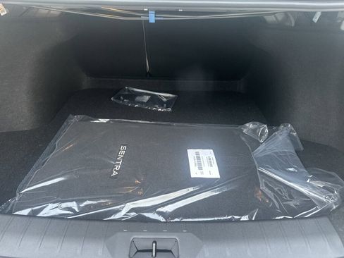 New 2026 Nissan Sentra SL w/ Floor Mat Package FWD image 21