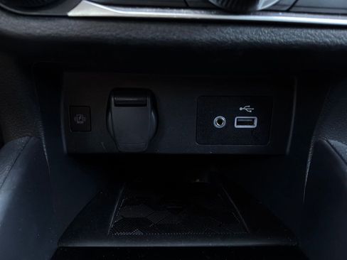 Used 2025 Nissan Versa SV FWD image 23