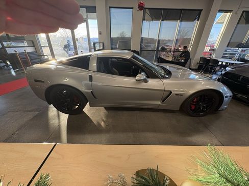 Used 2007 Chevrolet Corvette Z06 w/ Preferred Equipment Group image 8