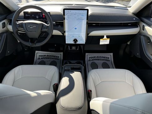 New 2025 Ford Mustang Mach-E Premium image 12