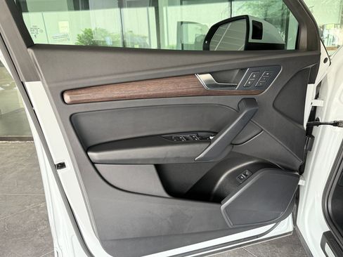 Used 2024 Audi Q5 2.0T Premium AWD/4WD image 27