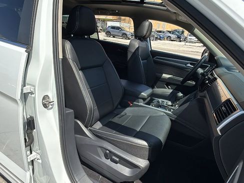 Used 2022 Volkswagen Atlas SEL R-Line AWD/4WD image 42