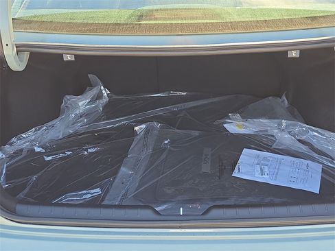 New 2025 Kia K4 EX image 12