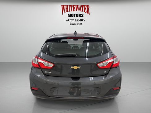 Used 2019 Chevrolet Cruze LT FWD image 3