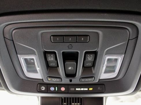 Used 2025 Chevrolet Silverado 1500 High Country w/ Technology Package image 24