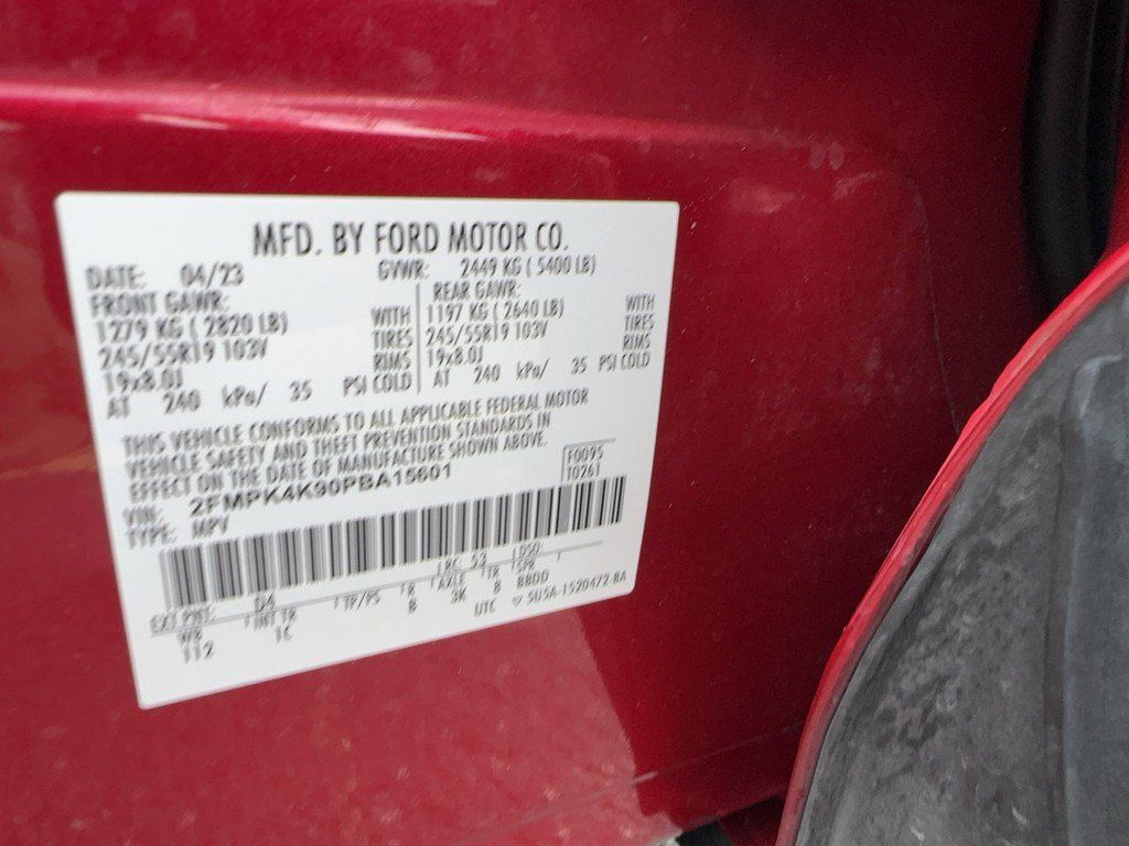 Used 2023 Ford Edge Titanium w/ Equipment Group 301A AWD/4WD image 21