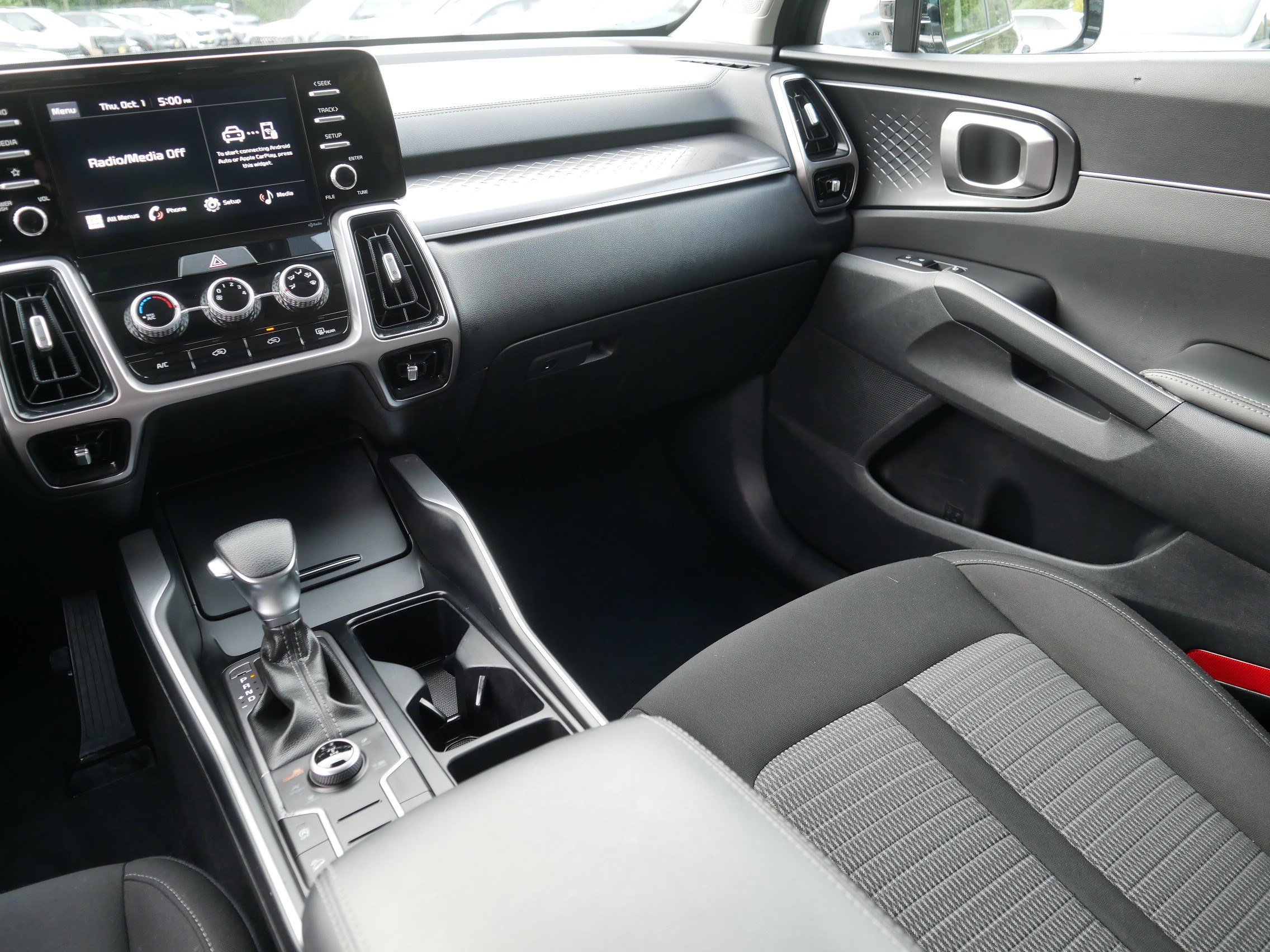 Certified 2023 Kia Sorento LX AWD/4WD image 11